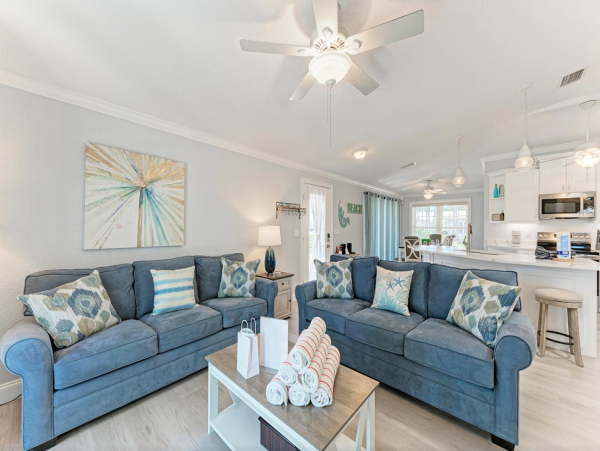 Holmes Beach Vacation Rental- Pool Villa Near Beach One Block Beach
